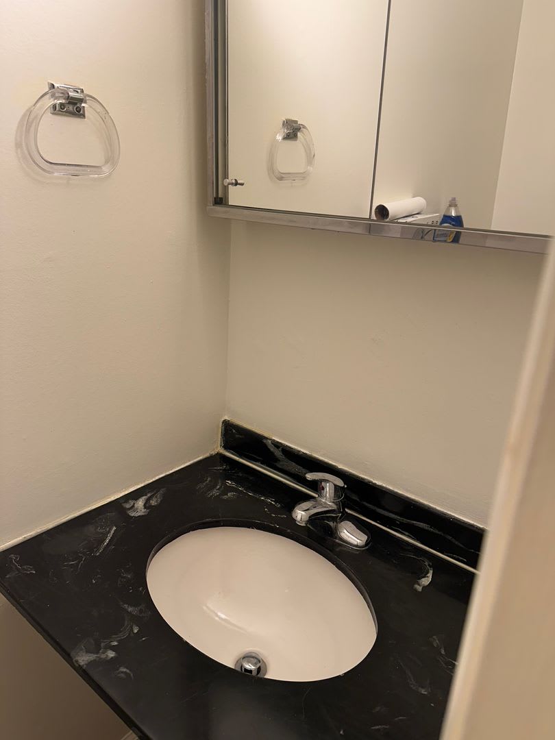 2 Bedroom/ 2 1/2 Bath Condo In Georgetown – photo 4