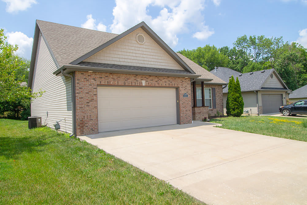 Lovely South Side 3 Bed Home – photo 3