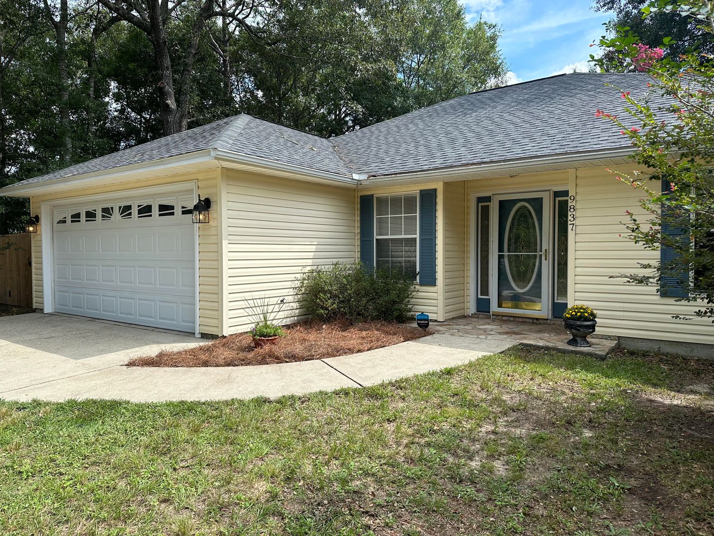 Beautiful 3/2 home on Mobile Hwy – photo 1