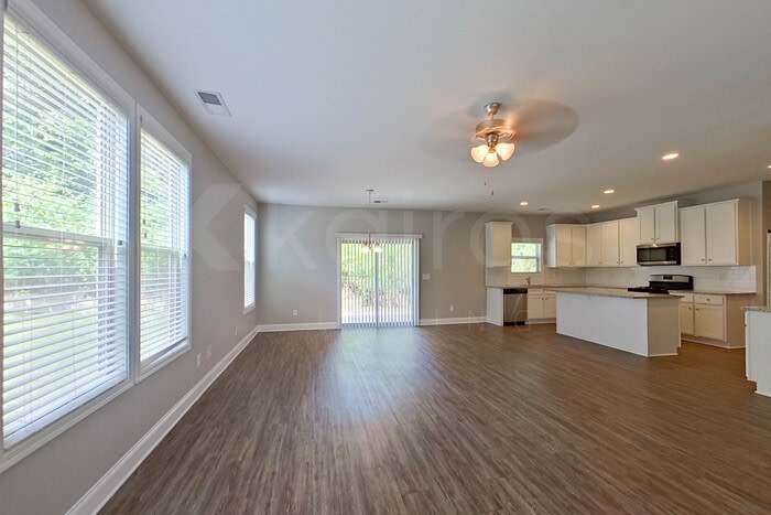 215 Orchard Lane – photo 4