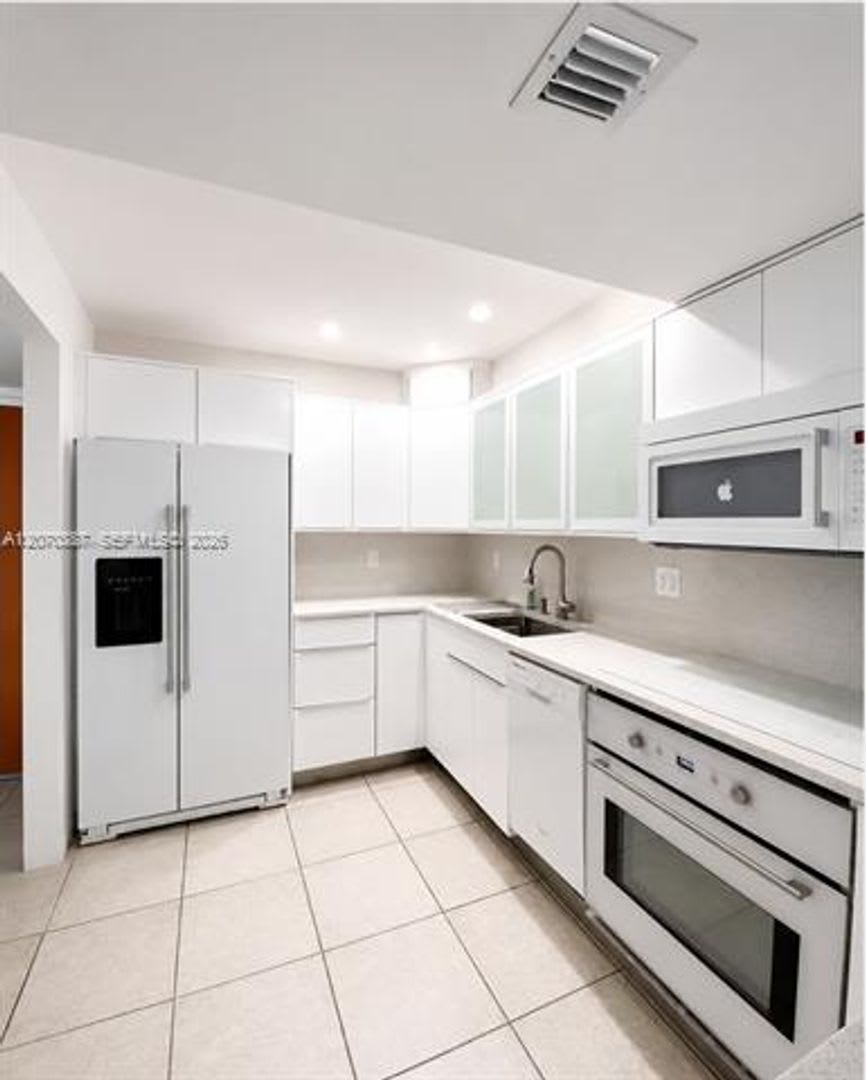 1250 Lincoln Rd cu-401, Miami Beach, FL 33139 – photo 4