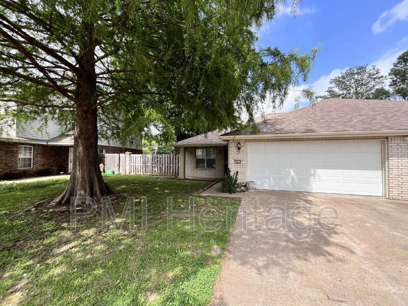 886 N Daisy Ln – photo 2