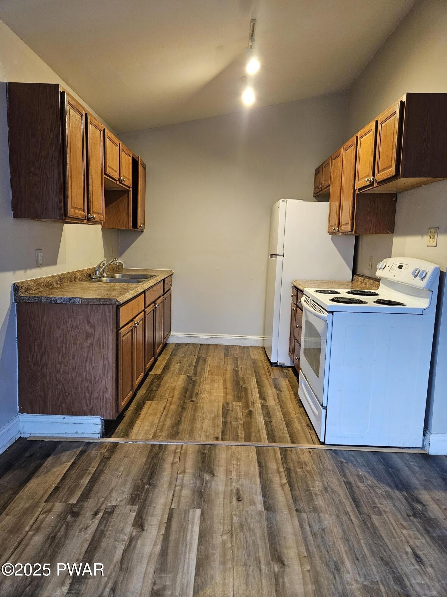 245 Gold Finch Road – photo 3