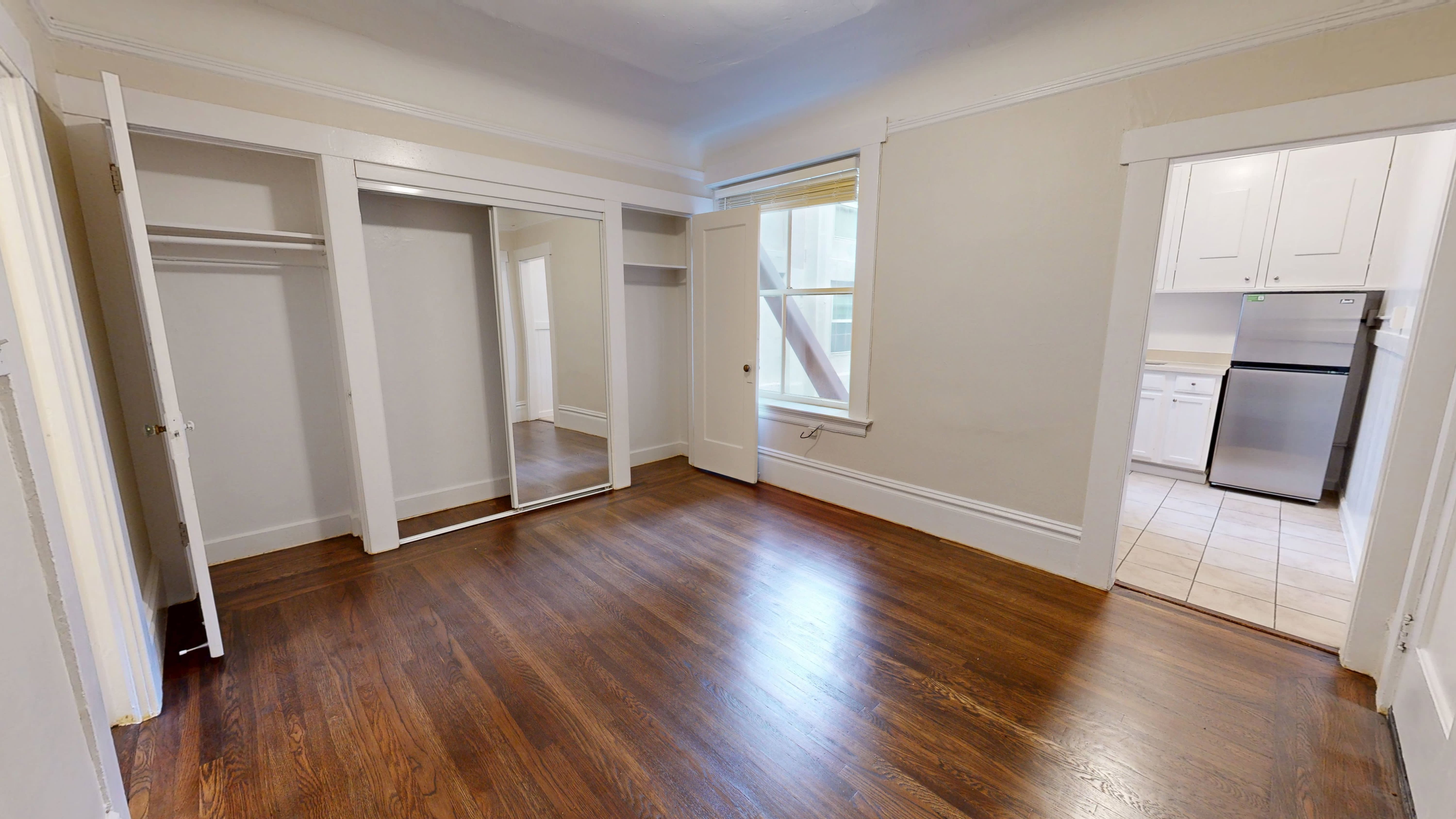 925 Geary – photo 2