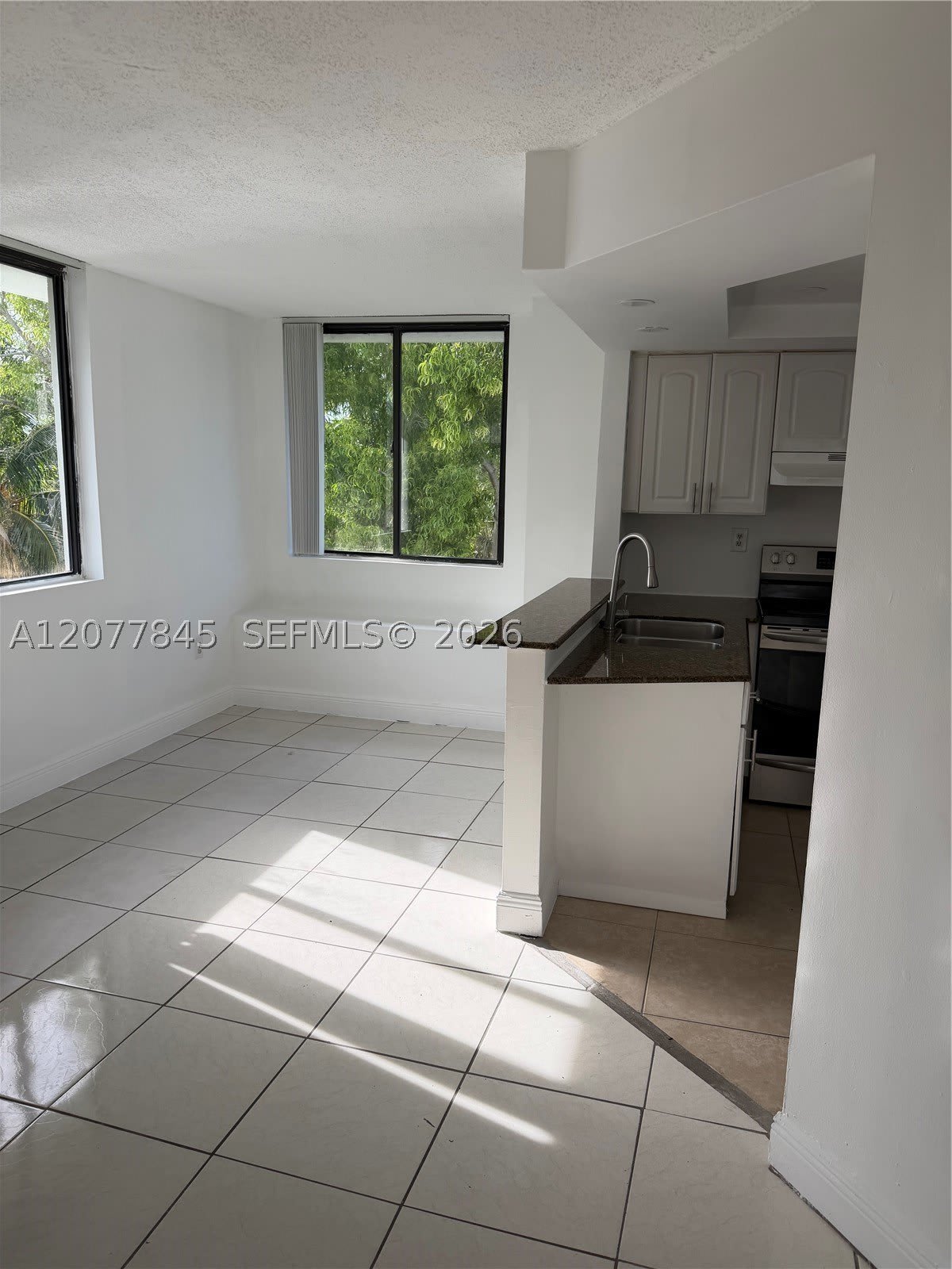 8335 SW 152nd Ave – photo 5
