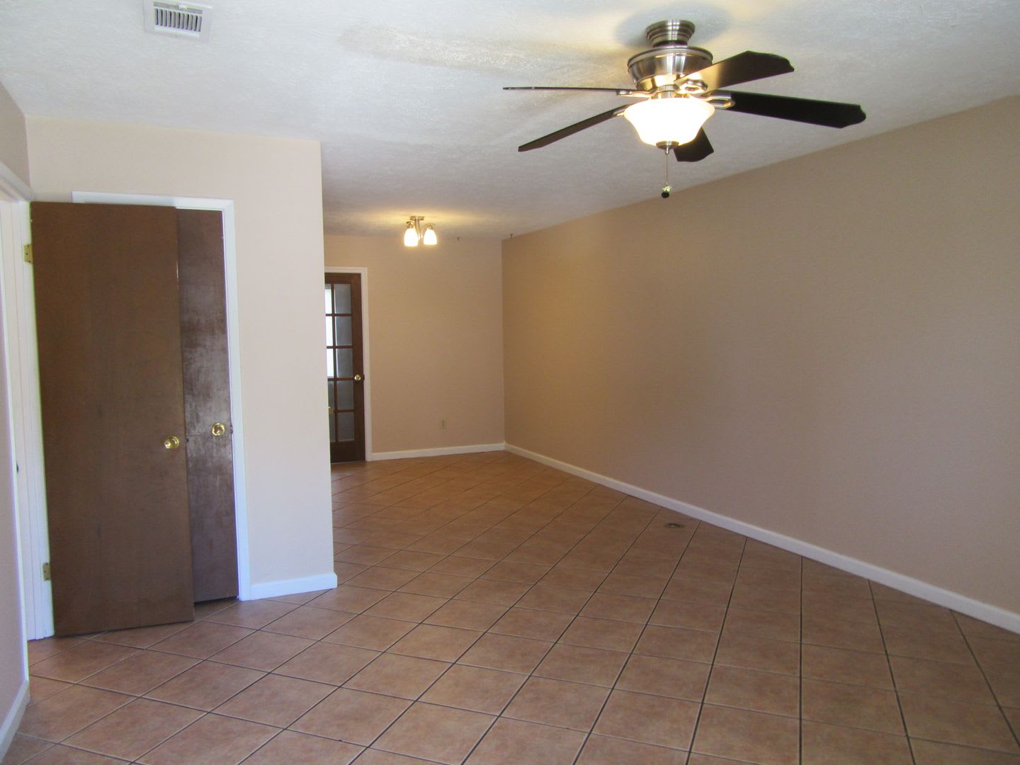 802 West St. – photo 3