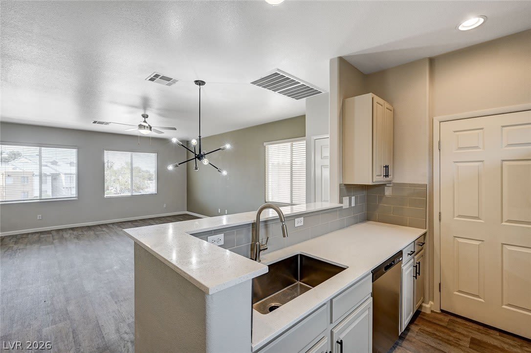 1645 Travis Jason Avenue – photo 2