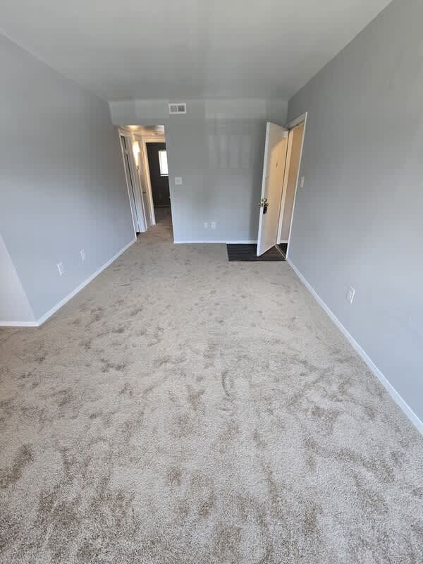 1227 Nelson St – photo 4