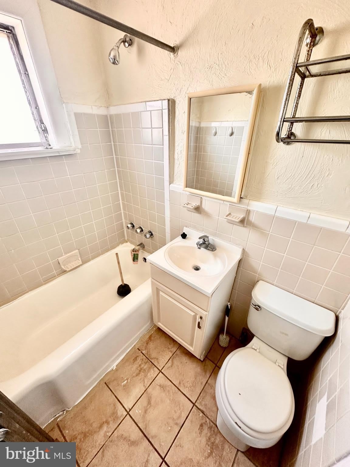 3400 HENRY Avenue – photo 4