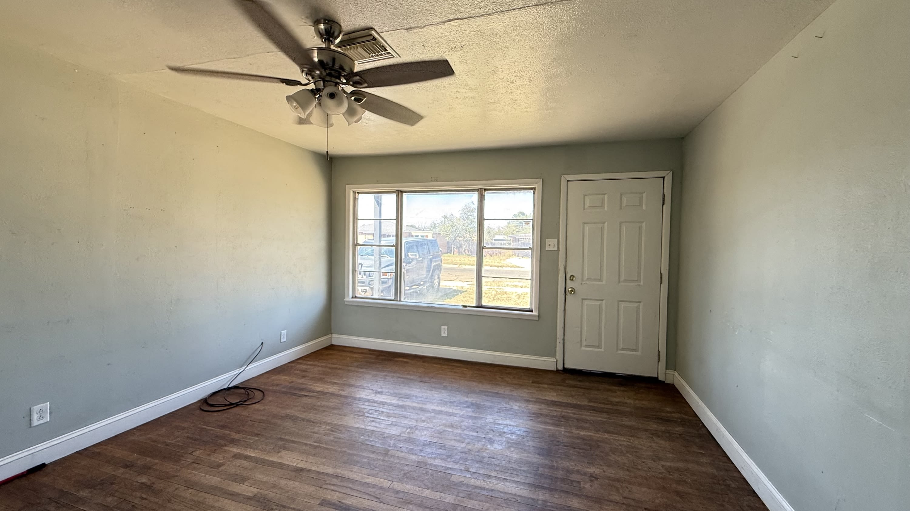 2619 Delano AvenueUnit A – photo 2