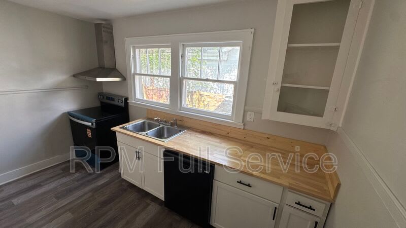 423 Maple Street – photo 4