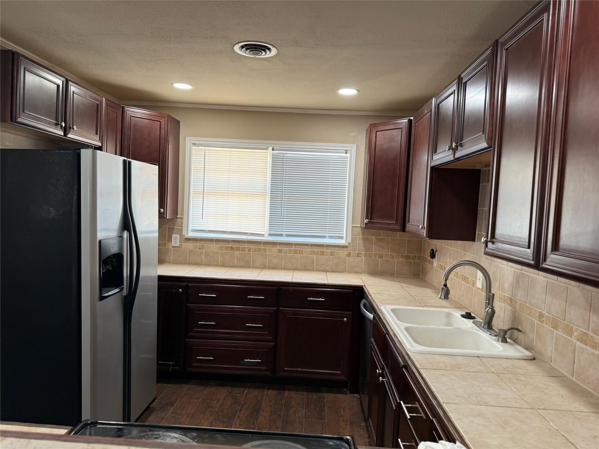 2518 Bennett Drive – photo 4