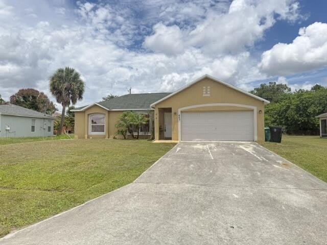 443 SW Sadwick Avenue – photo 1