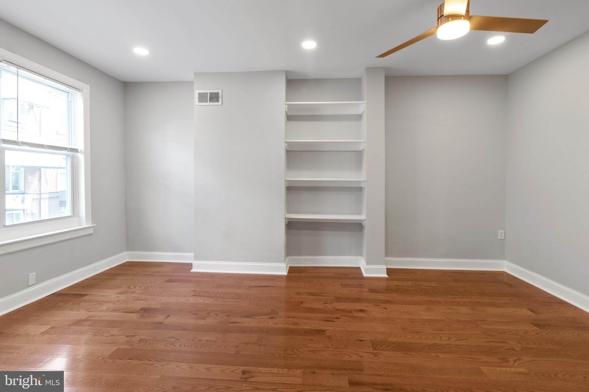1602 S LECOUNT Street – photo 3