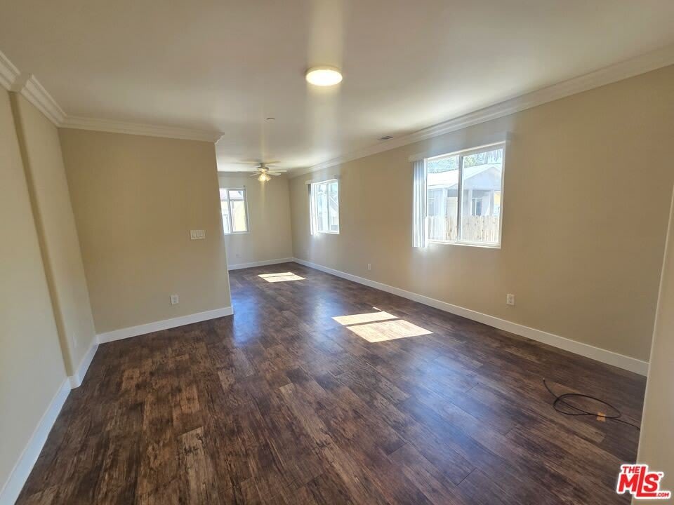 1721 W 39th Pl – photo 2