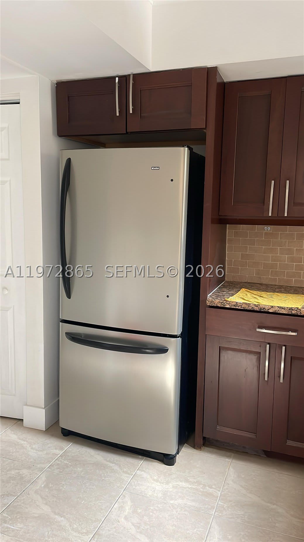800 NE 199th St – photo 4