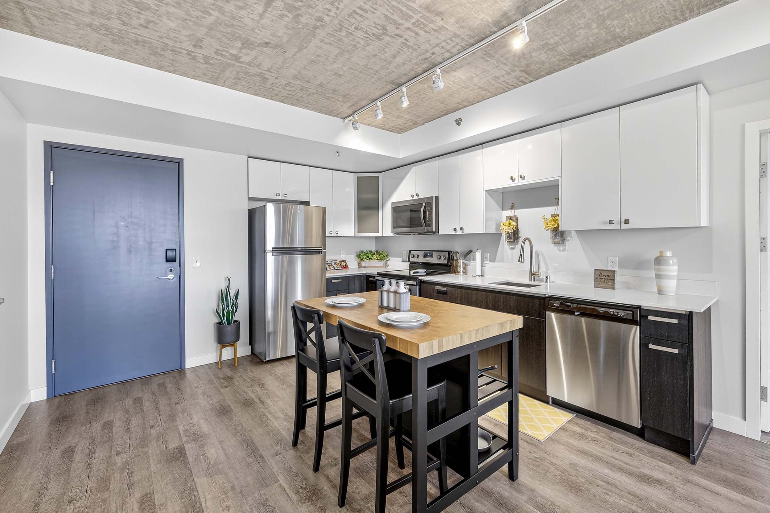 Airmark Apartments – photo 3
