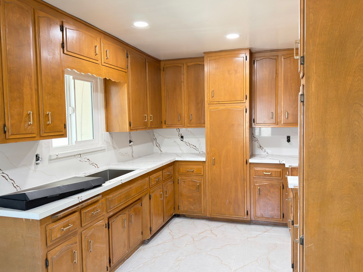 Beautifully Upgraded 3-Bedroom Home for Rent in Moreno Valley! – photo 2