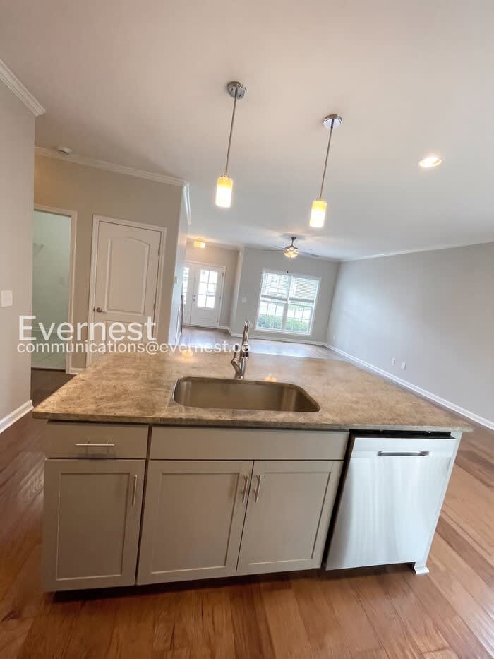 1212 Ewing Way – photo 5