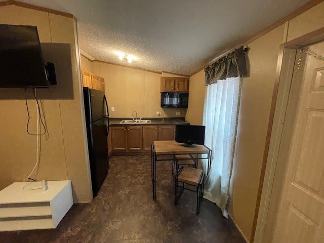 201 N Eric Ave – photo 4