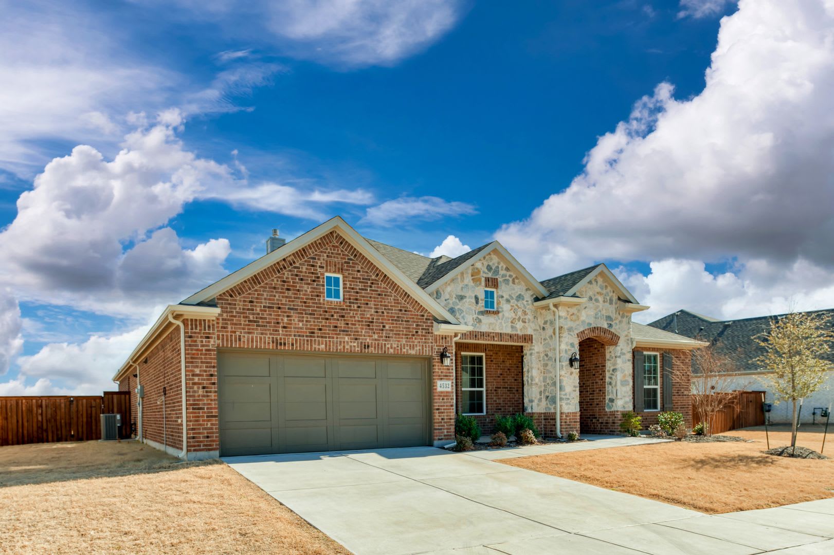 Beautiful 4 Bedroom 3 Car Garage Single Story Home In Celina – photo 4