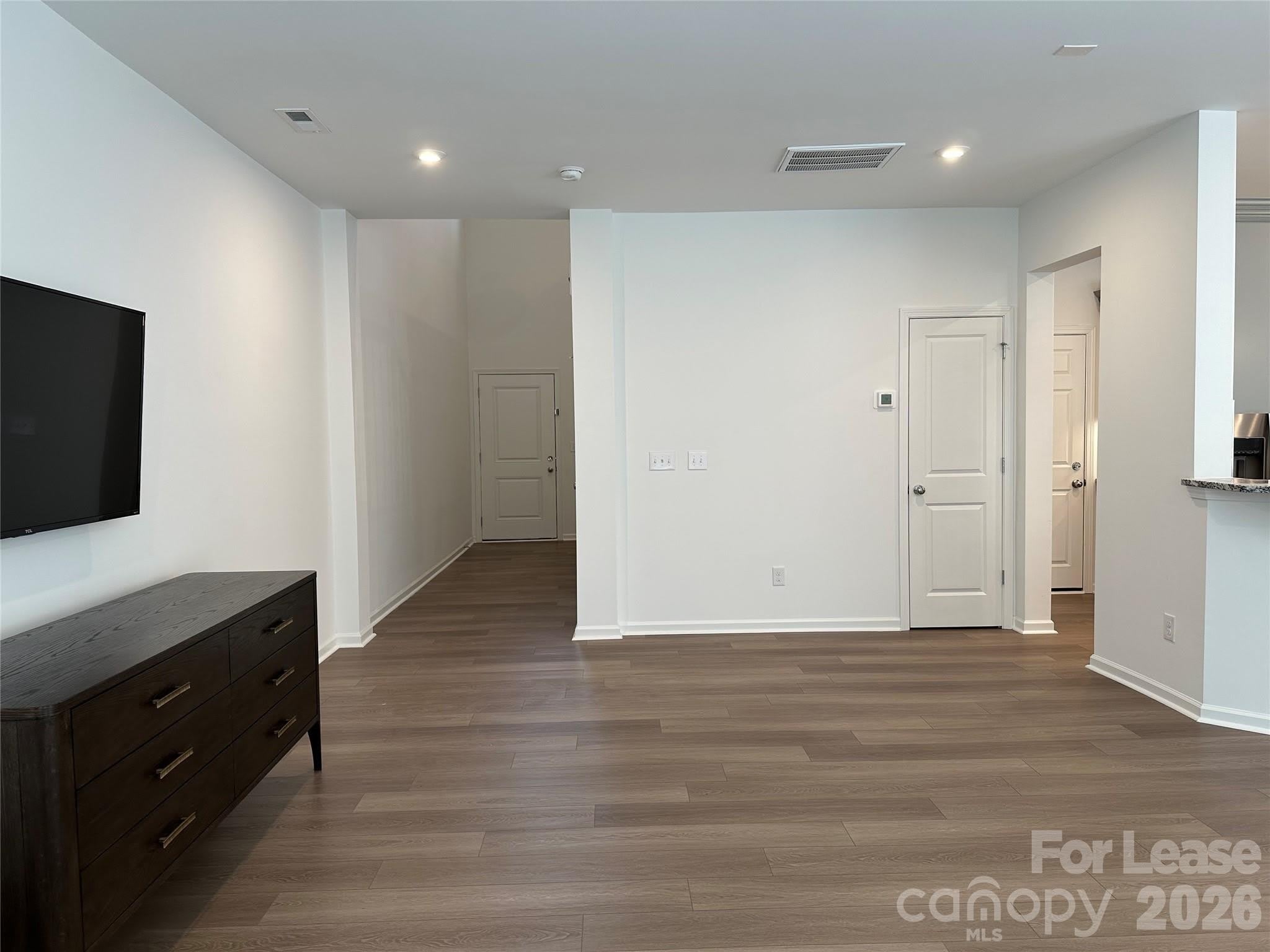 13010 Rover Street – photo 4