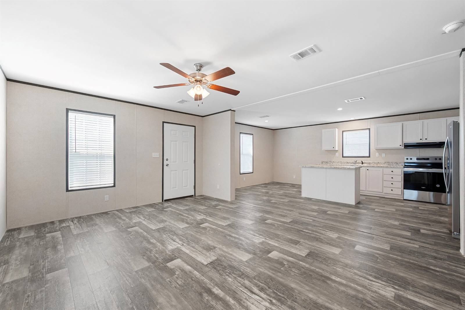 305 W Buell – photo 2