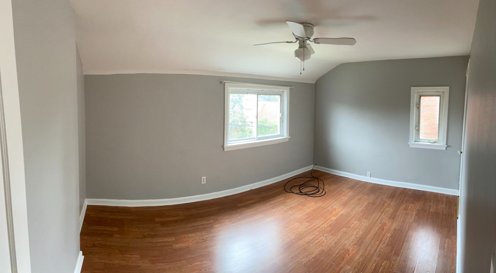 Cozy Two Bed Available Now – photo 2