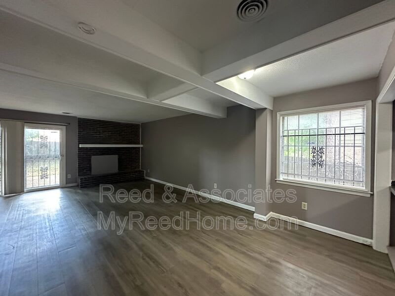 3115 Monterrey Square – photo 3