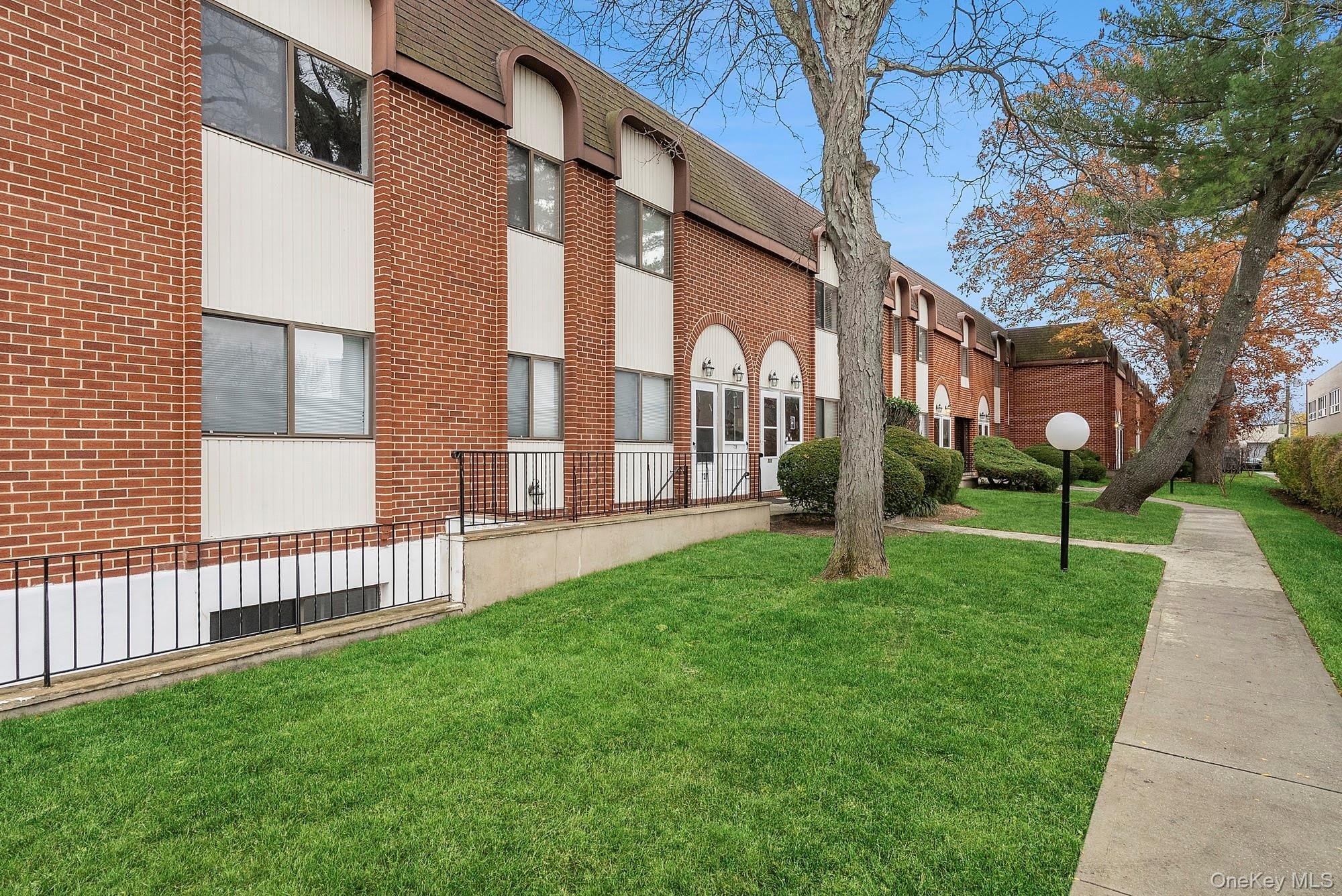 655 Chestnut Street – photo 1