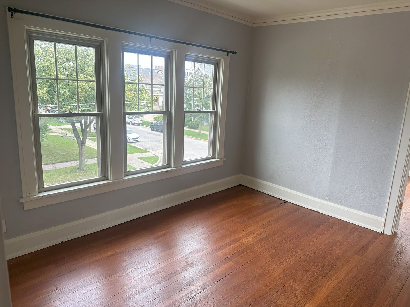 1645-1647 N Astor St – photo 2