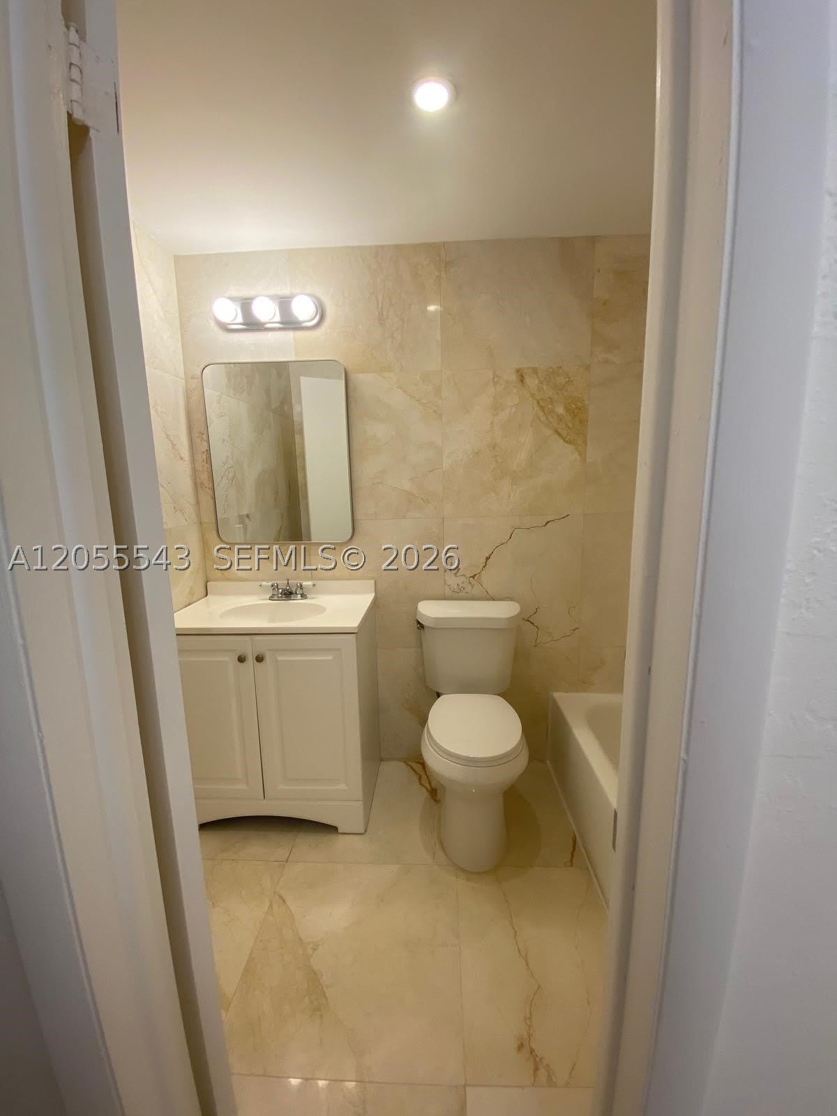 10901 N Kendall Dr. – photo 5