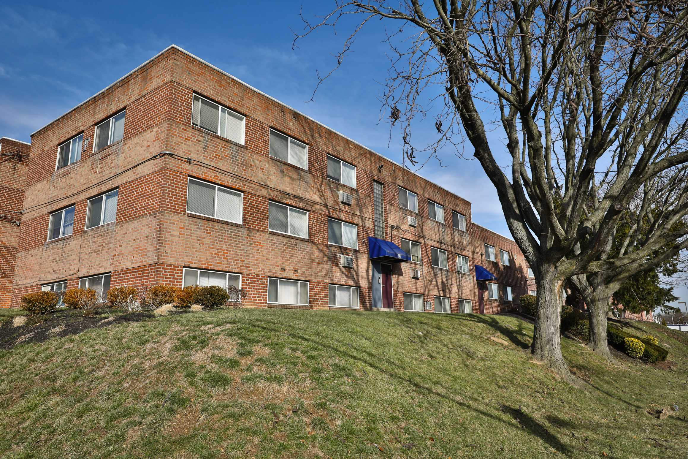 Washington Lane Apartments – photo 2