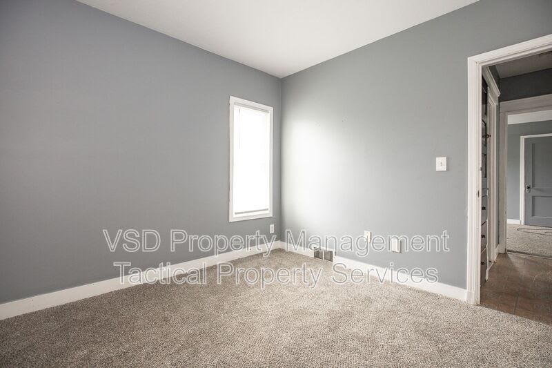 3486 W 60 St – photo 3