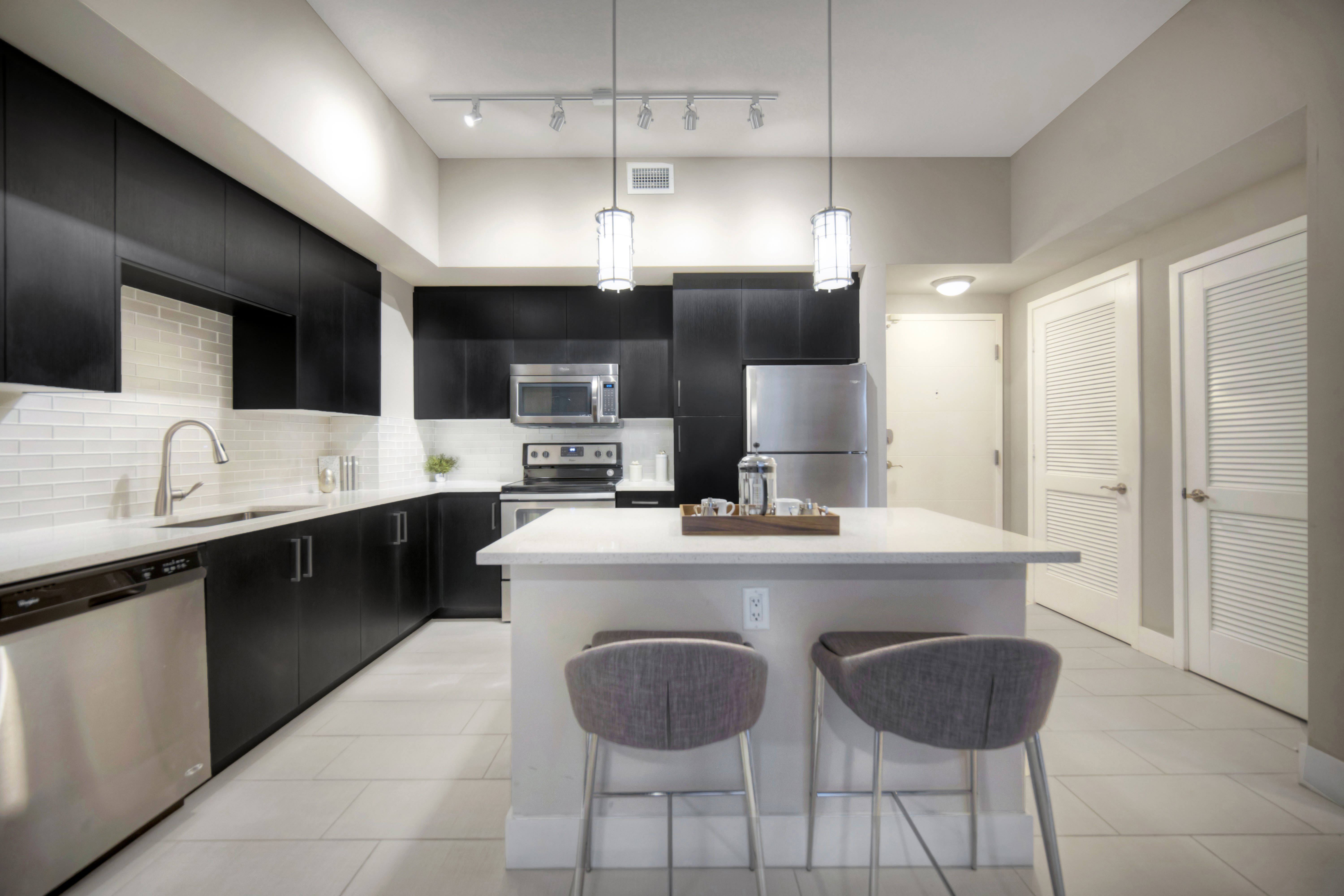 Miro Brickell – photo 4