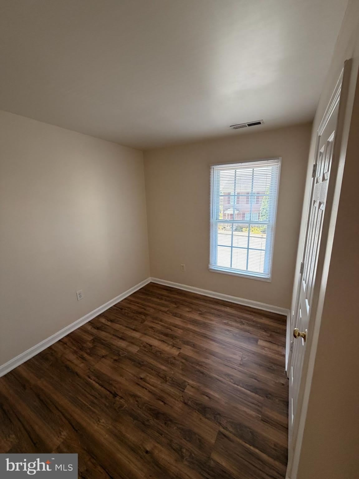 1169 COMMERCIAL Court – photo 4