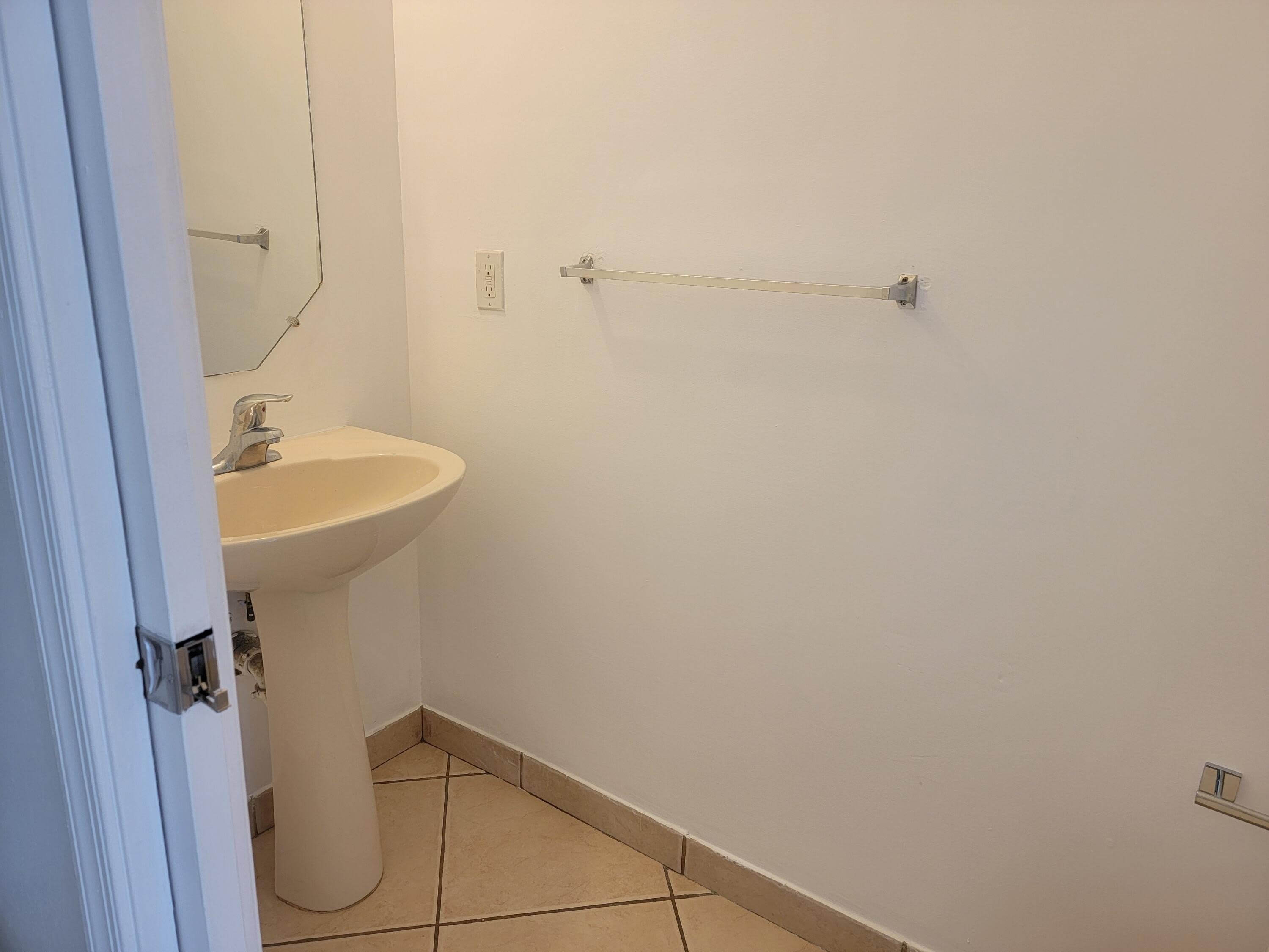 2603 SW 82ND Avenue – photo 4