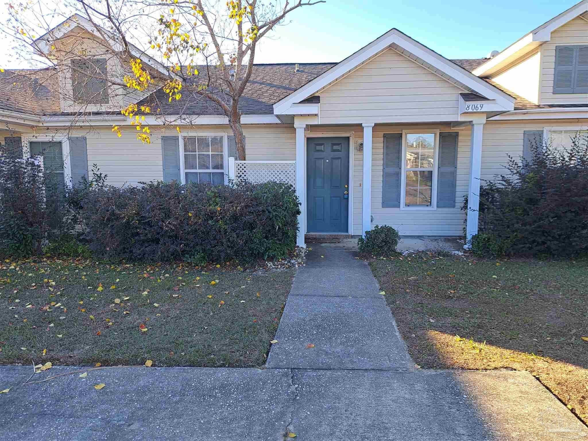 8069 Stonebrook Dr – photo 1