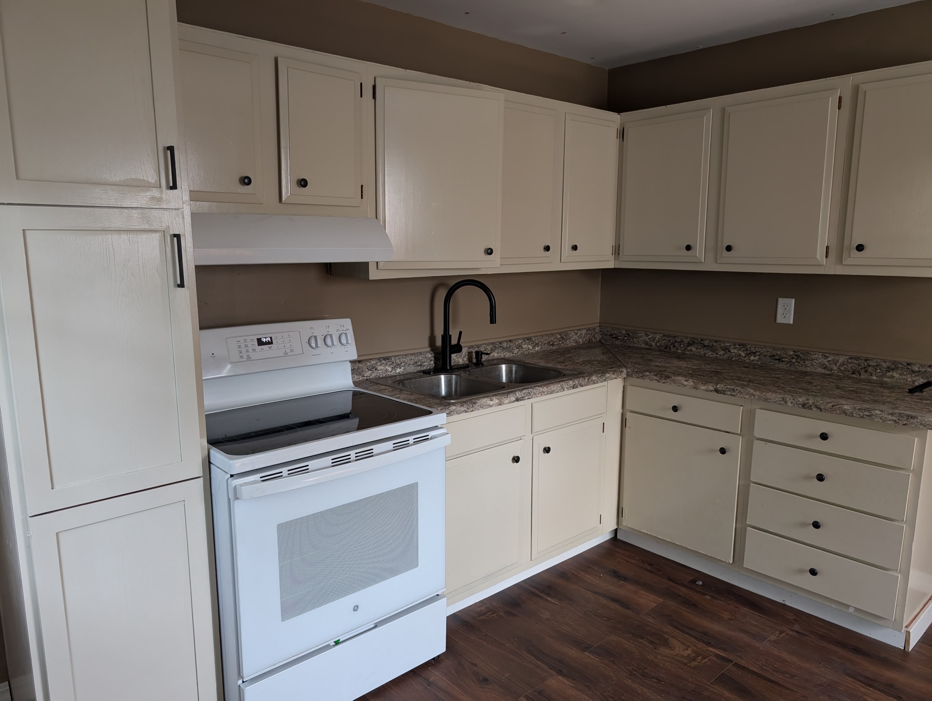 1805 Southwood Drive – photo 5
