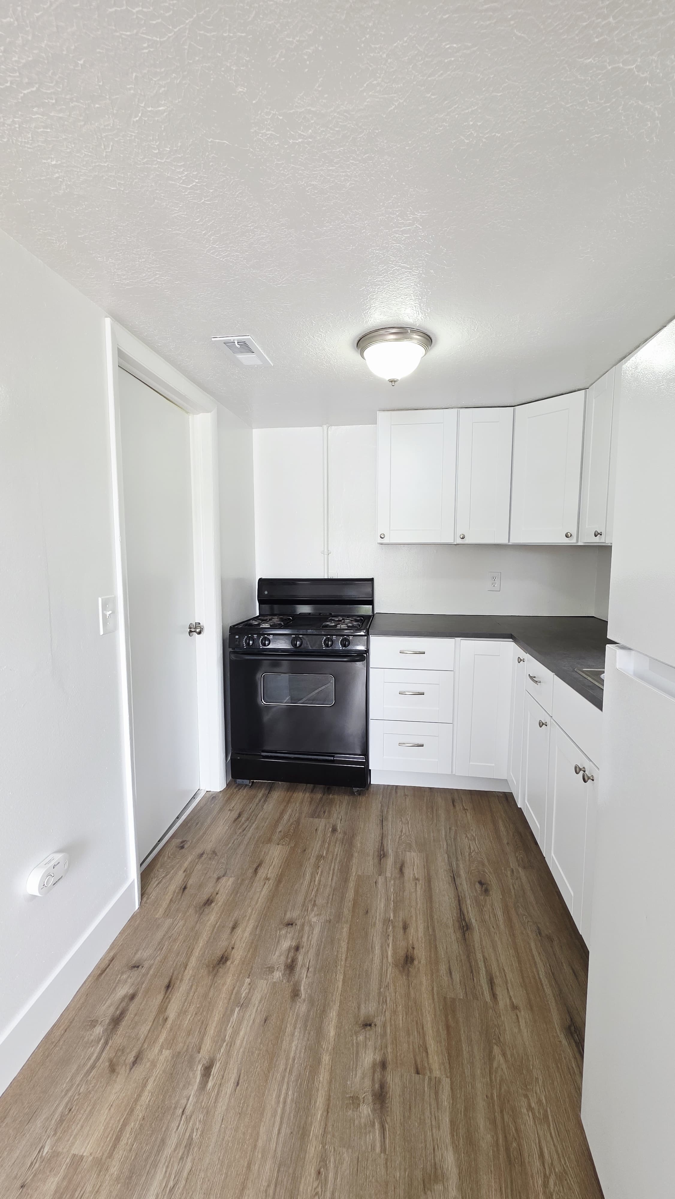 428 Navajo St – photo 3