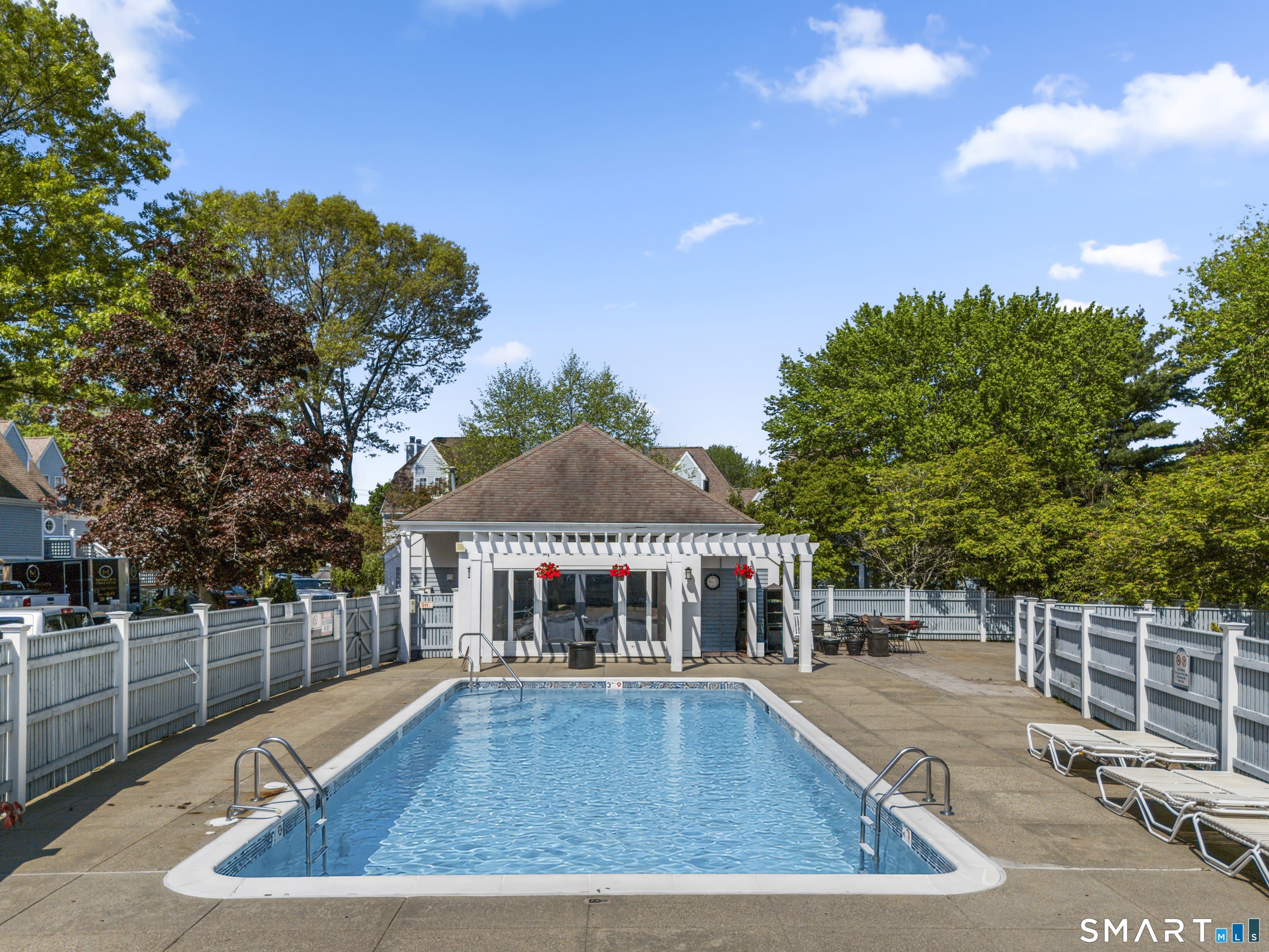 2124 Old Pond Lane – photo 1