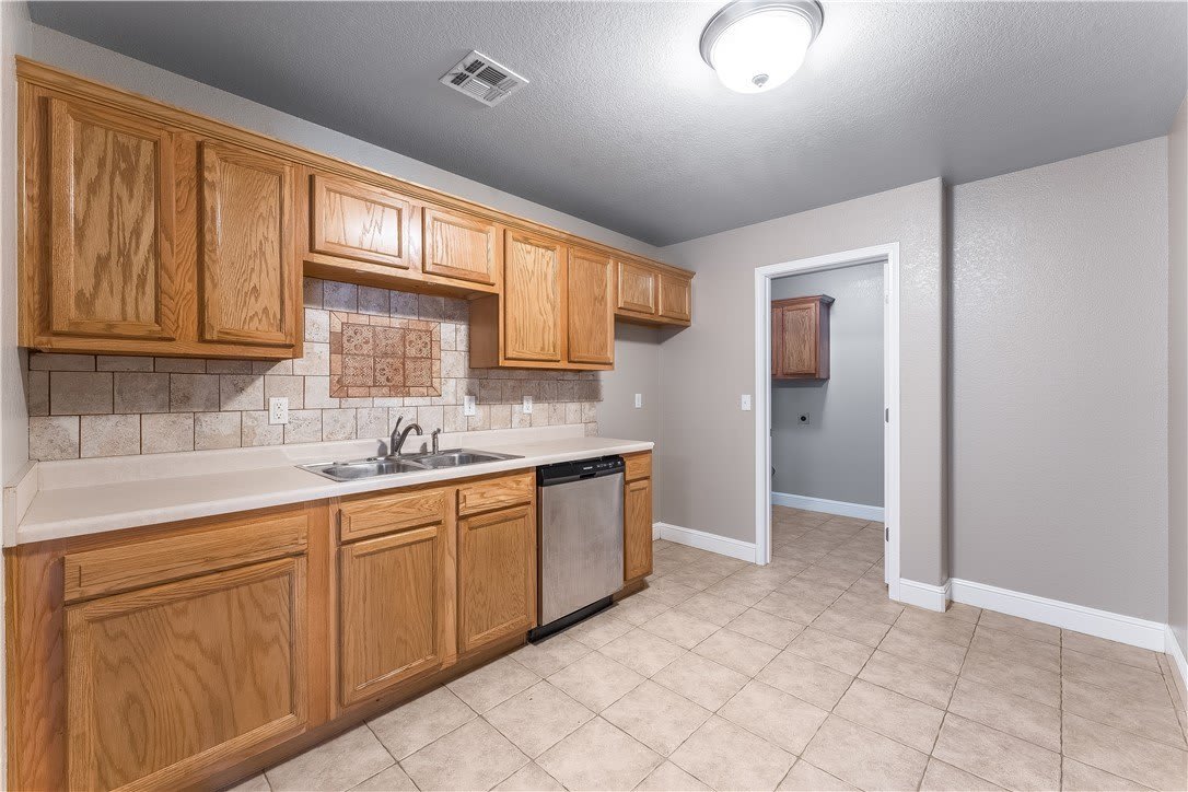 521 Red Bud Street – photo 4