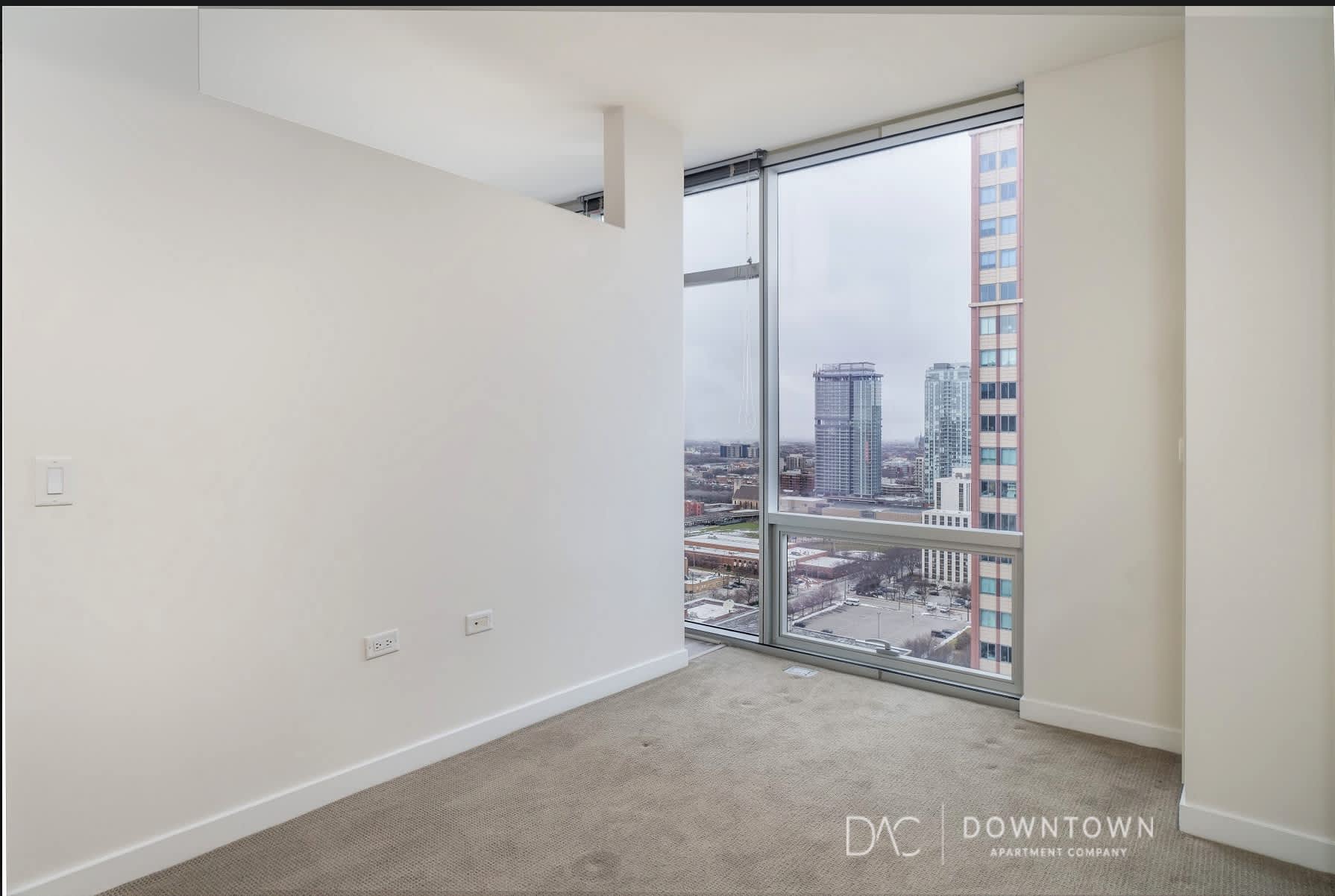809 N La Salle Dr – photo 3