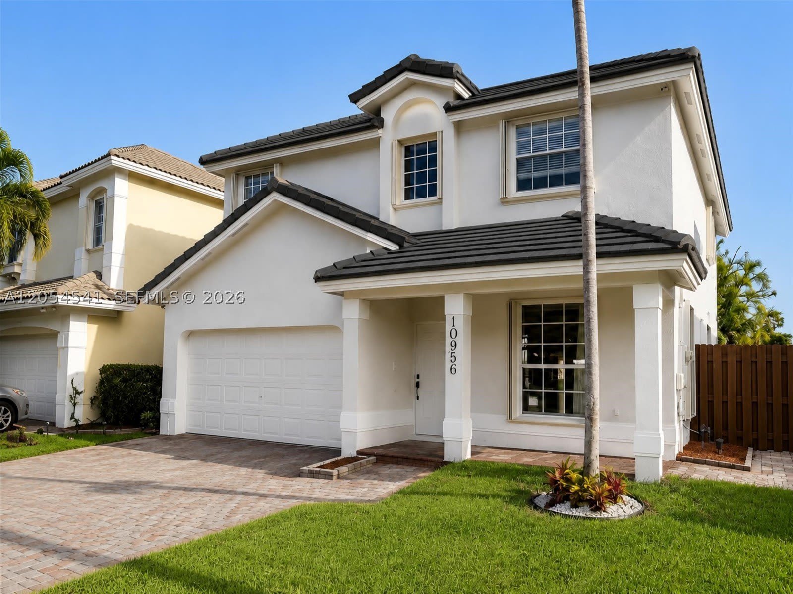 10956 NW 73rd St – photo 2