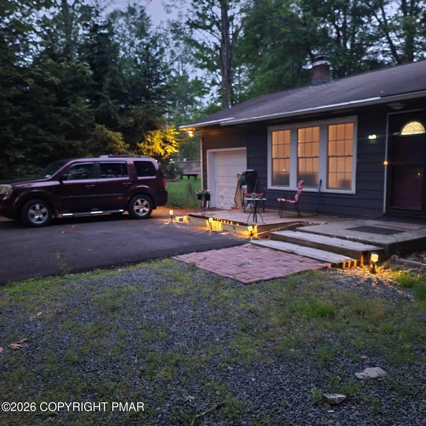 195 Stillwater Drive – photo 1