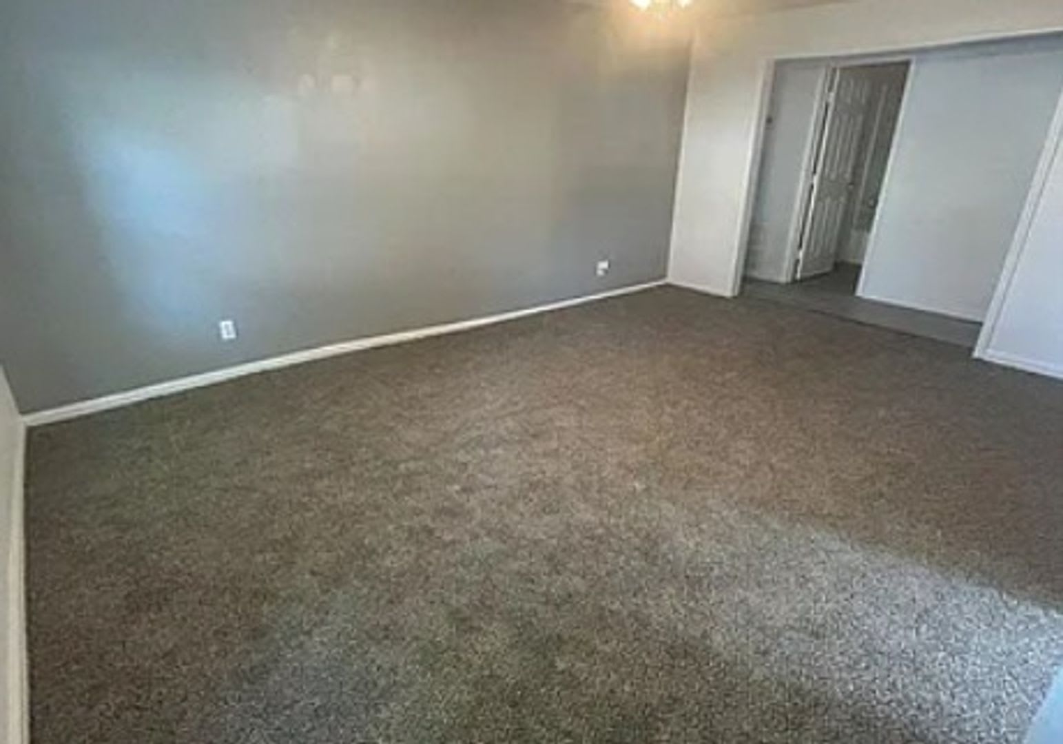 For Lease – photo 2