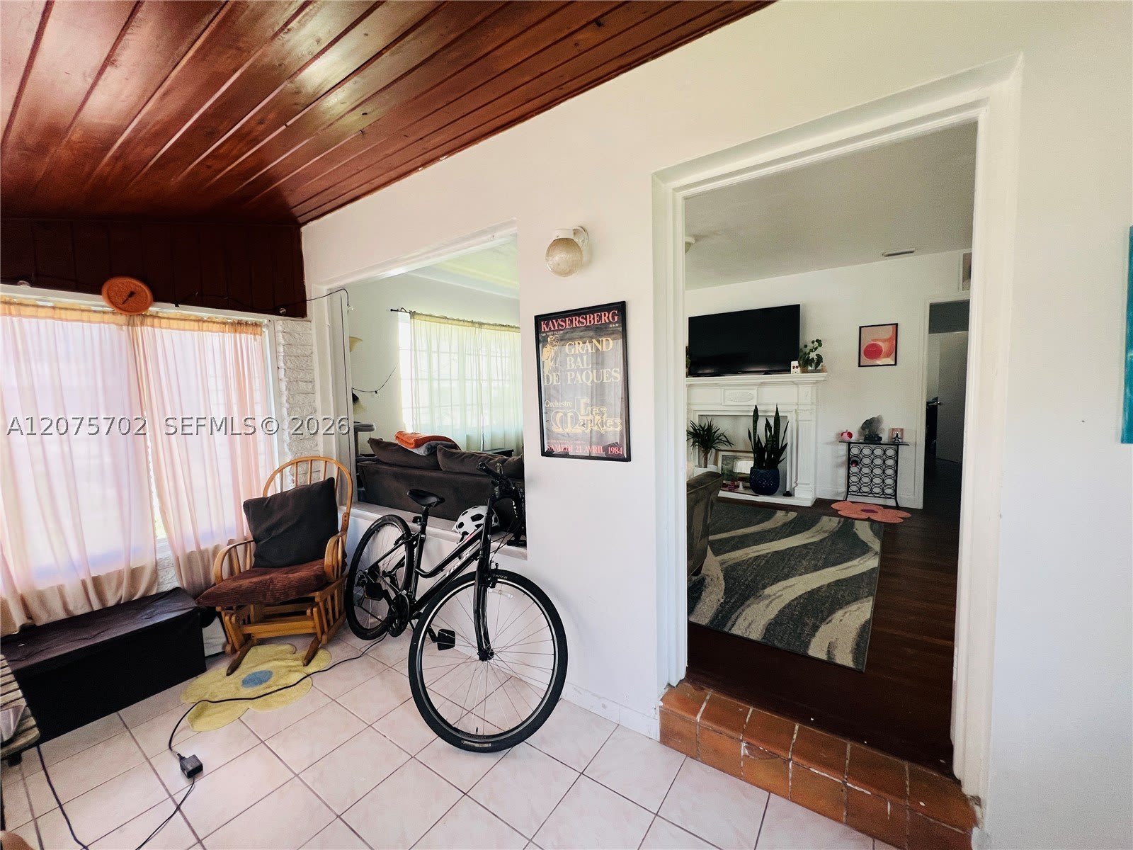 3072 SW 16th St – photo 2