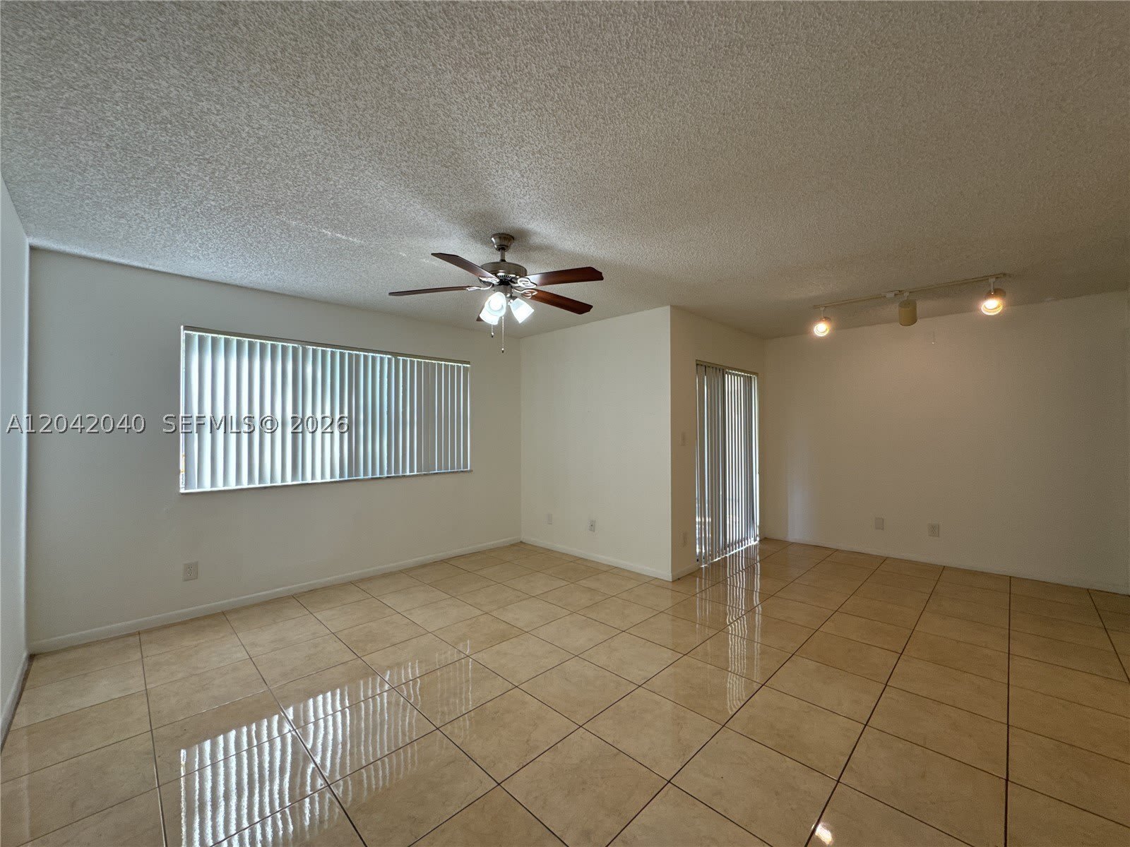 550 S Park Rd – photo 4