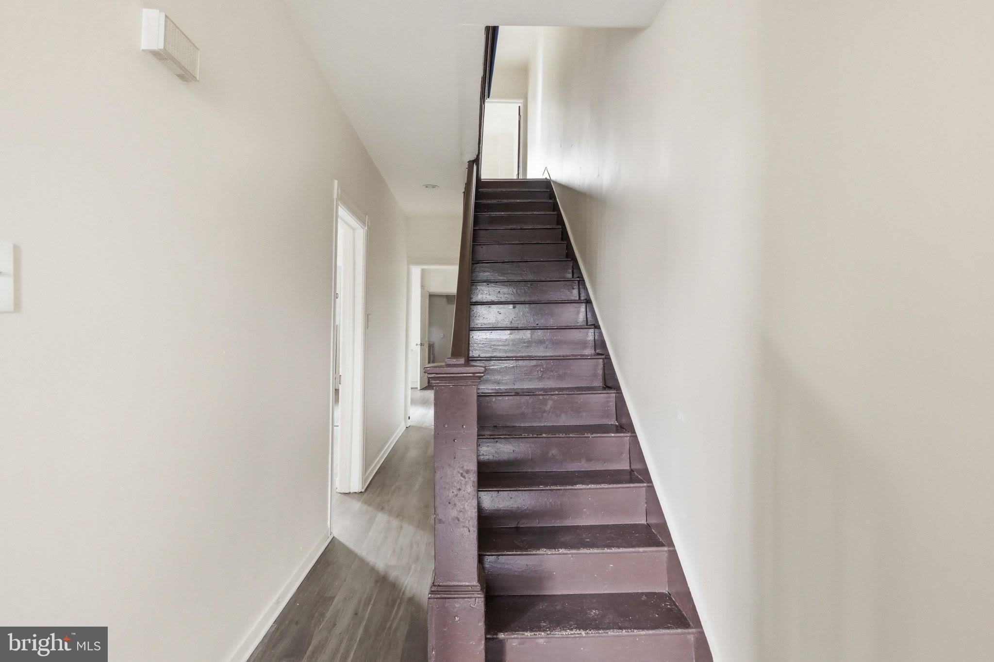 230 RIDGE Avenue – photo 5