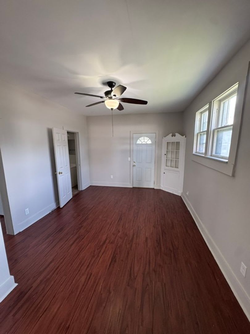 704 Davis St. – photo 2